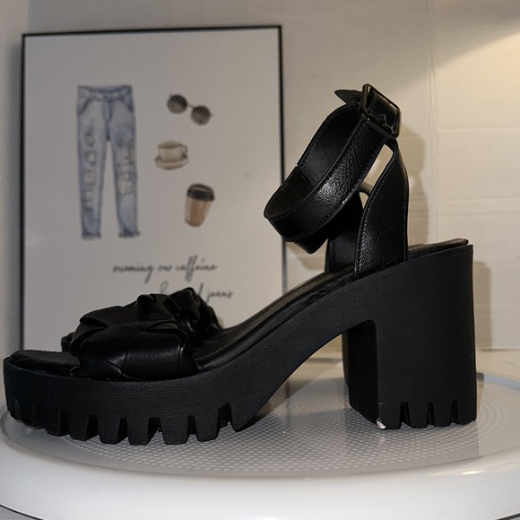 🆕Madden Girl Platform Sandals - Picture 7 of 12